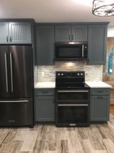 Kitchen-Remodeling-Fairport-Medallion-under cabinet lighting